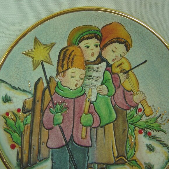 Vintage Veneto Flair plate by V. Tiziano-"The Carolers"-1979 - Picture 3 of 5